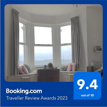 Stunning 3 Bed Seafront Mansion Building Sleeps 6 Adults Or 8 With Kids Apartment Портръш Екстериор снимка