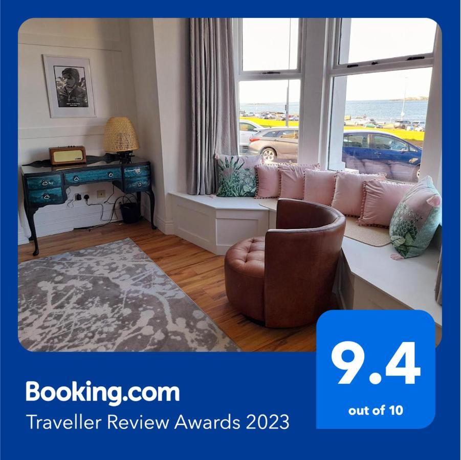 Stunning 3 Bed Seafront Mansion Building Sleeps 6 Adults Or 8 With Kids Apartment Портръш Екстериор снимка